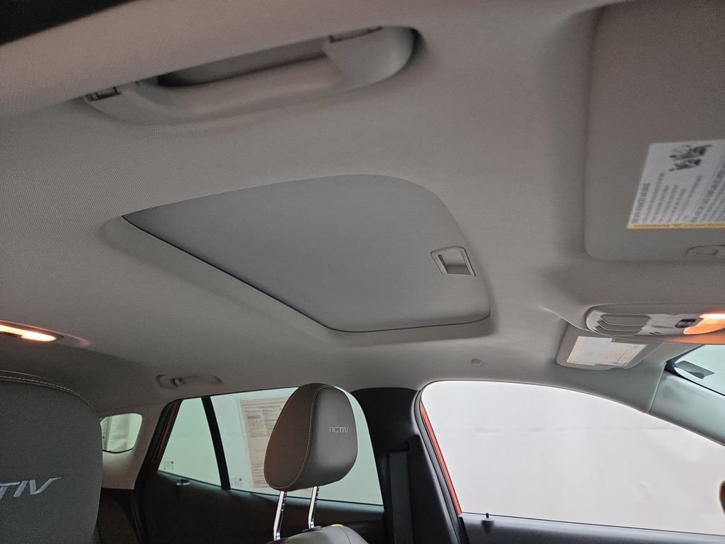 Certified 2024 Chevrolet Trax ACTIV w/ Sunroof Package FWD image 13