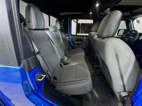 Used 2024 Jeep Gladiator Sport image 11