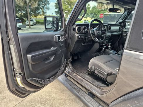 Used 2021 Jeep Wrangler Sport AWD/4WD image 7