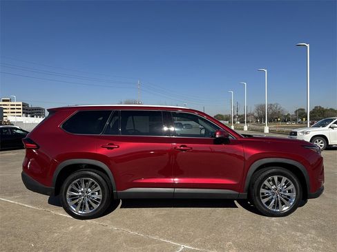 Used 2024 Toyota Grand Highlander Platinum image 7