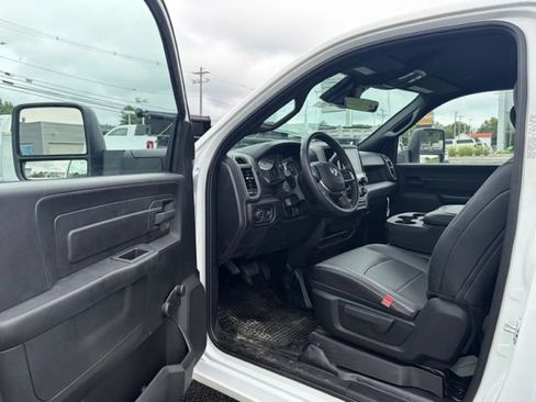 New 2026 RAM 2500 Tradesman w/ Chrome Appearance Group AWD/4WD image 13