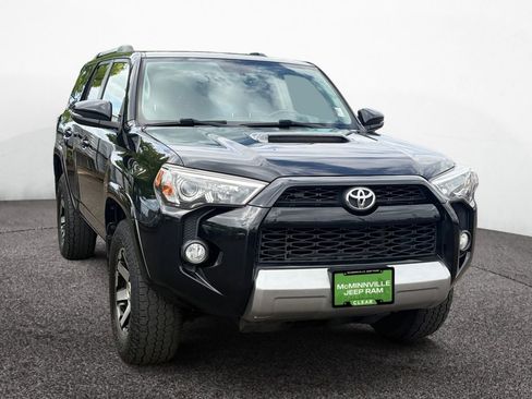 Used 2018 Toyota 4Runner TRD Off-Road Premium AWD/4WD image 7