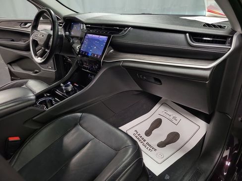 Used 2022 Jeep Grand Cherokee L Limited image 24