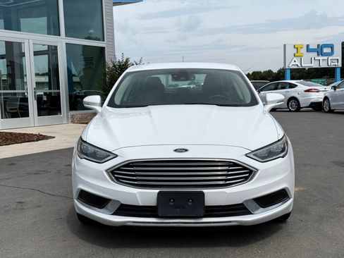 Used 2018 Ford Fusion SE w/ Equipment Group 602A FWD image 4