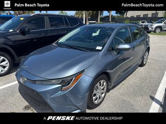 Used 2020 Toyota Corolla LE FWD video 1