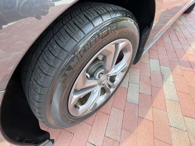 Certified 2024 Honda Accord EX image 27