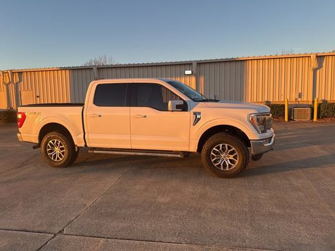 Used 2021 Ford F150 Lariat w/ Tow Technology Package image 15