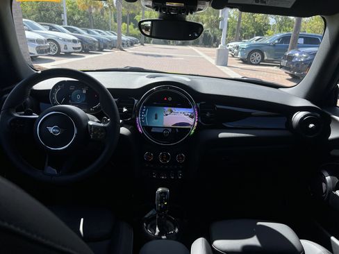 Used 2023 MINI Cooper S image 29