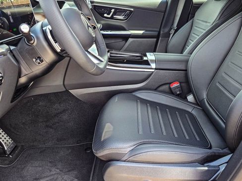 New 2025 Mercedes-Benz GLC 350e 4MATIC image 13