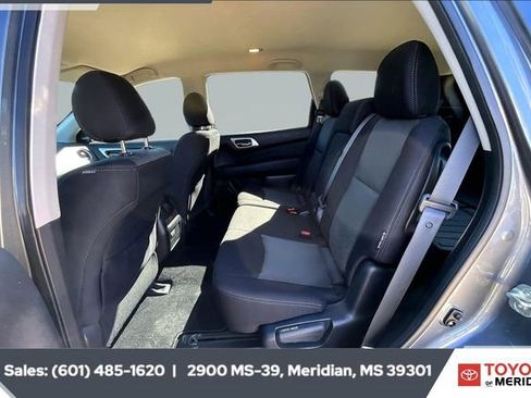Used 2020 Nissan Pathfinder SV w/ Cargo Package image 18