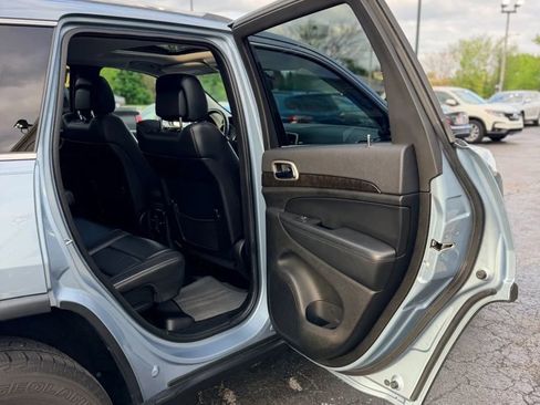 Used 2012 Jeep Grand Cherokee Laredo AWD/4WD image 10