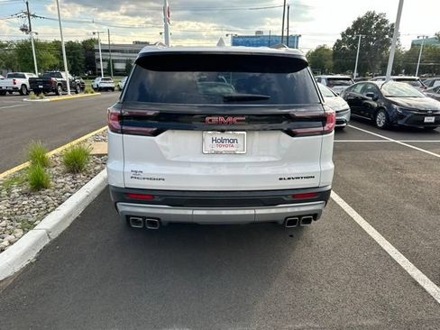 Used 2024 GMC Acadia Elevation FWD image 4