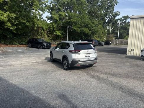 Used 2023 Nissan Rogue SV w/ SV Premium B Package AWD/4WD image 7