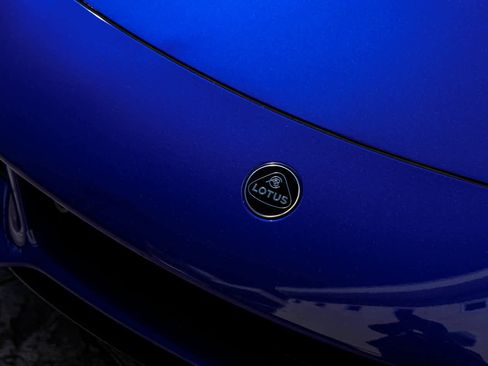 New 2025 Lotus Emira image 8