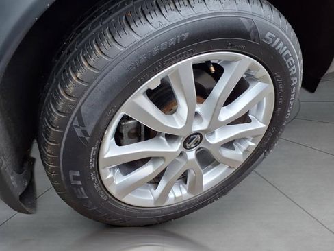 Used 2022 Nissan Rogue Sport S image 5