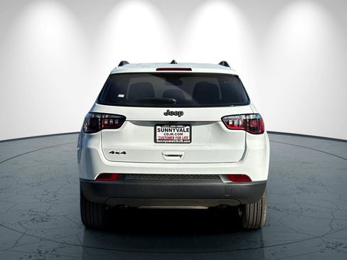 New 2026 Jeep Compass Latitude image 5