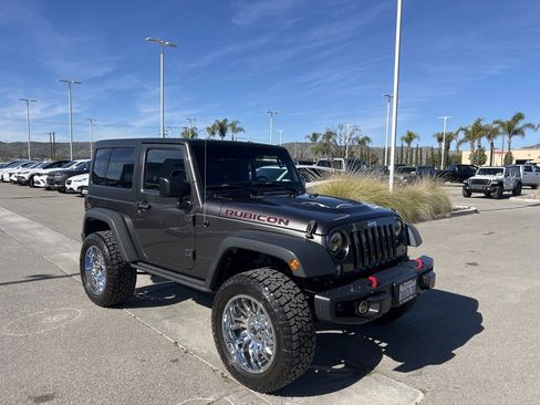 Used 2017 Jeep Wrangler Rubicon image 2