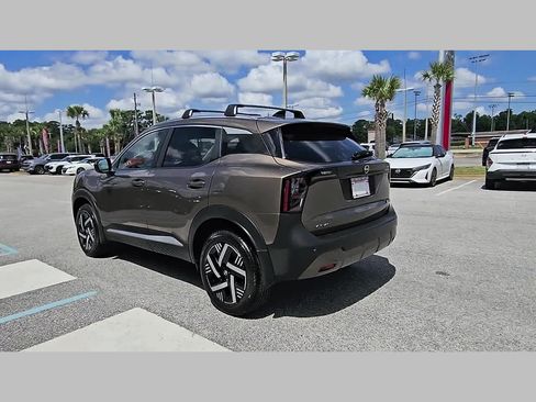 Used 2026 Nissan Kicks SV w/ Cold Weather Package FWD image 28