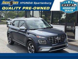 Used 2020 Hyundai Venue FWD video 1