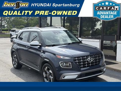 Used 2020 Hyundai Venue FWD image 1