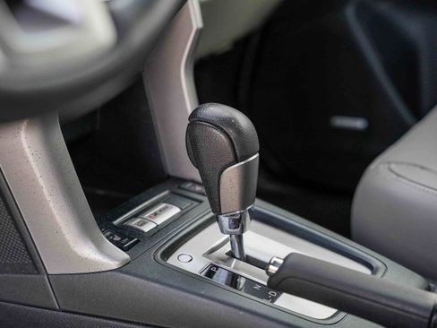 Used 2017 Subaru Forester 2.5i Limited image 22