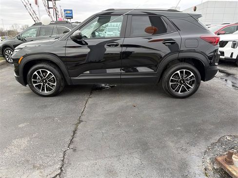 Used 2025 Chevrolet TrailBlazer LT image 8