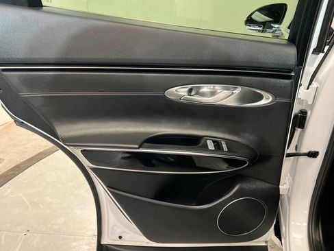 Used 2022 Genesis GV70 2.5T image 18