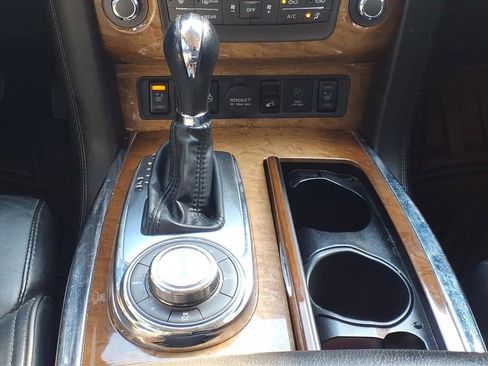 Used 2014 INFINITI QX80 4WD w/ Theater Package image 7