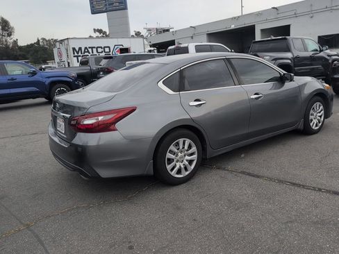 Used 2018 Nissan Altima 2.5 S w/ S Convenience Package FWD image 5