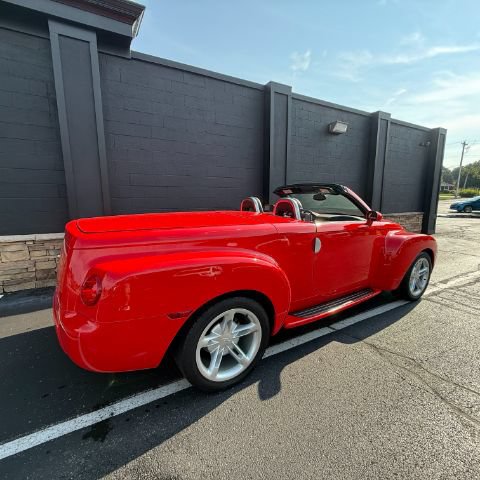 Used 2003 Chevrolet SSR w/ Preferred Equipment Group RWD image 5