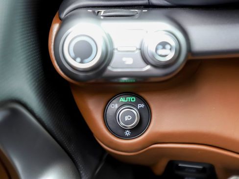 Used 2021 Ferrari 812 GTS RWD image 57