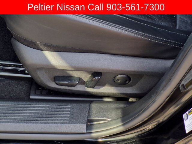 Used 2024 Nissan Rogue Platinum w/ Platinum Premium Package FWD image 21