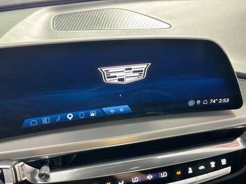 Used 2024 Cadillac Lyriq Luxury w/ LPO, Floor Liner Package AWD/4WD image 18