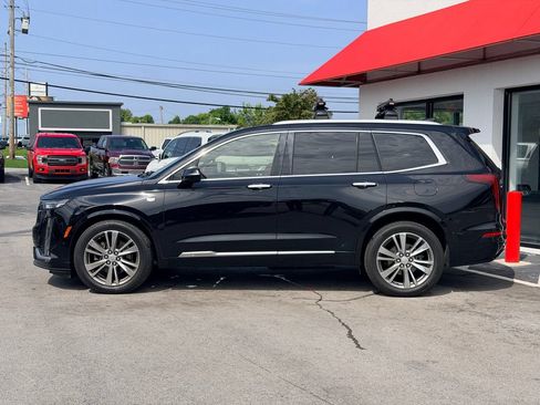 Used 2020 Cadillac XT6 Premium Luxury FWD image 3