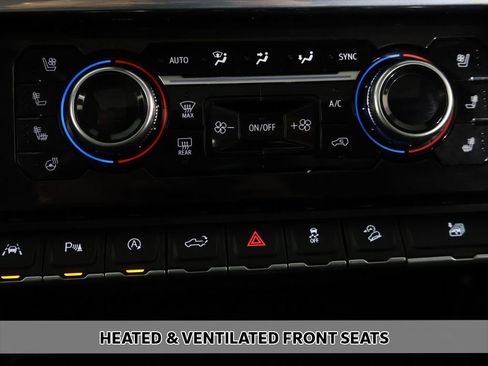 Used 2023 GMC Sierra 1500 Denali w/ Technology Package image 9