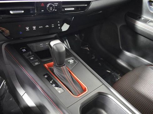 Certified 2025 Nissan Kicks SR image 22