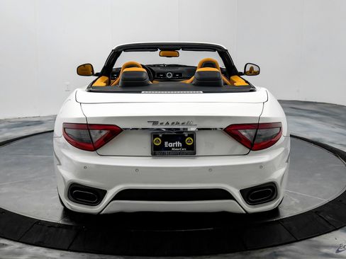 Used 2018 Maserati GranTurismo Sport image 15