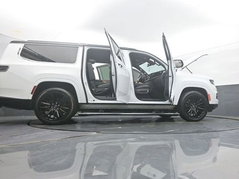 Used 2024 Jeep Grand Wagoneer L Series III image 64