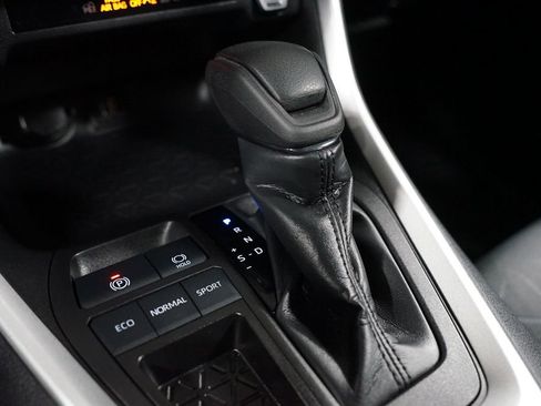 Certified 2024 Toyota RAV4 XLE FWD image 21