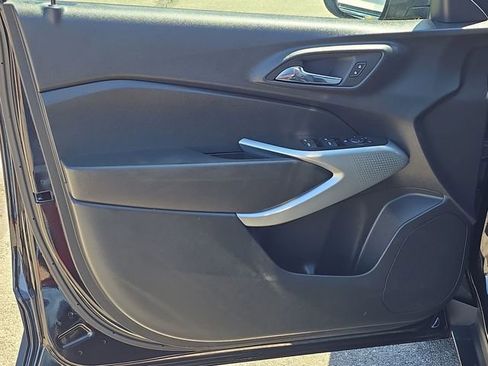 Used 2024 Chevrolet Trax RS FWD image 20