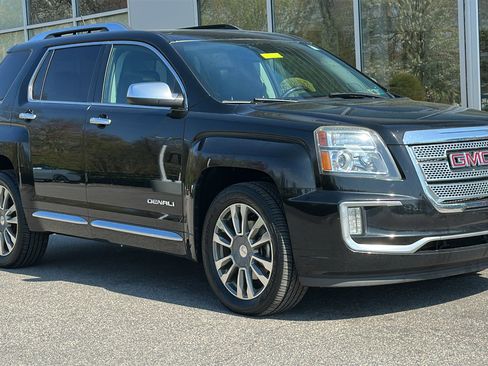 Used 2016 GMC Terrain Denali image 2