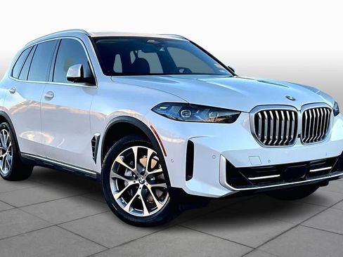 Used 2025 BMW X5 sDrive40i w/ Premium Package image 2