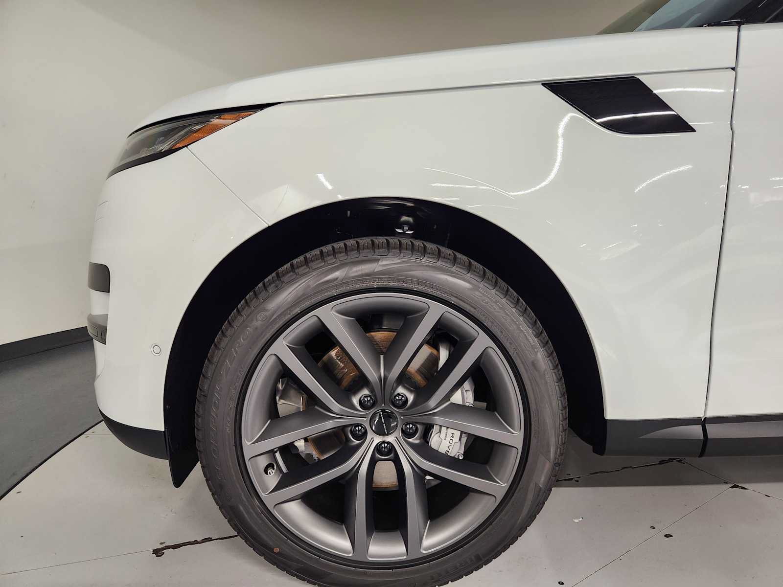 New 2026 Land Rover Range Rover Sport SE AWD/4WD image 11