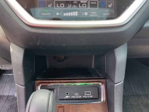Used 2025 Subaru Ascent Touring AWD/4WD image 28