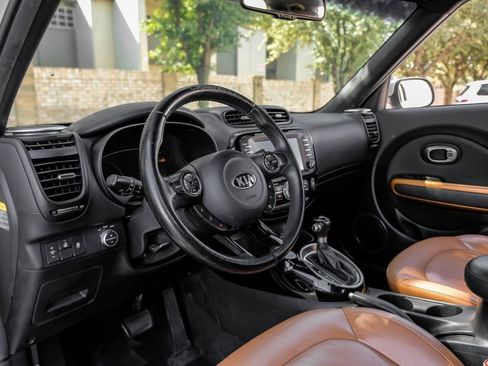 Used 2015 Kia Soul ! w/ Sun & Sound Package image 23