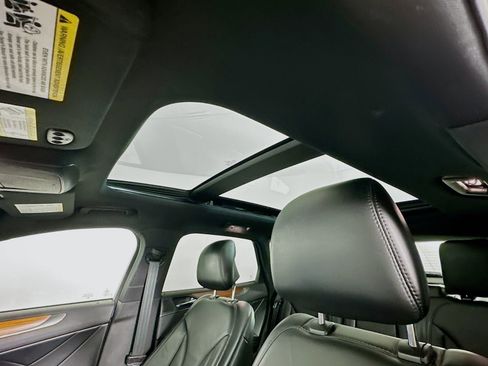 Used 2017 Lincoln MKC Select w/ Select Plus Package image 23