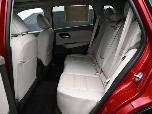 Used 2023 Nissan Rogue SV w/ SV Premium Package AWD/4WD image 14