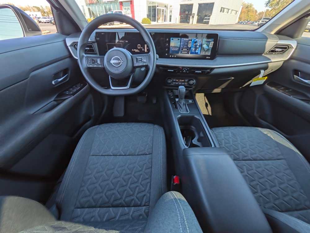 Used 2026 Nissan Kicks SV w/ Cold Weather Package AWD/4WD image 11