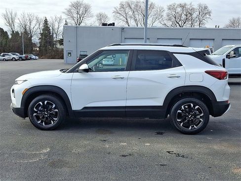 Used 2022 Chevrolet TrailBlazer LT w/ Convenience Package image 7