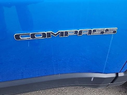 Used 2020 Jeep Compass Latitude w/ Cold Weather Group image 9